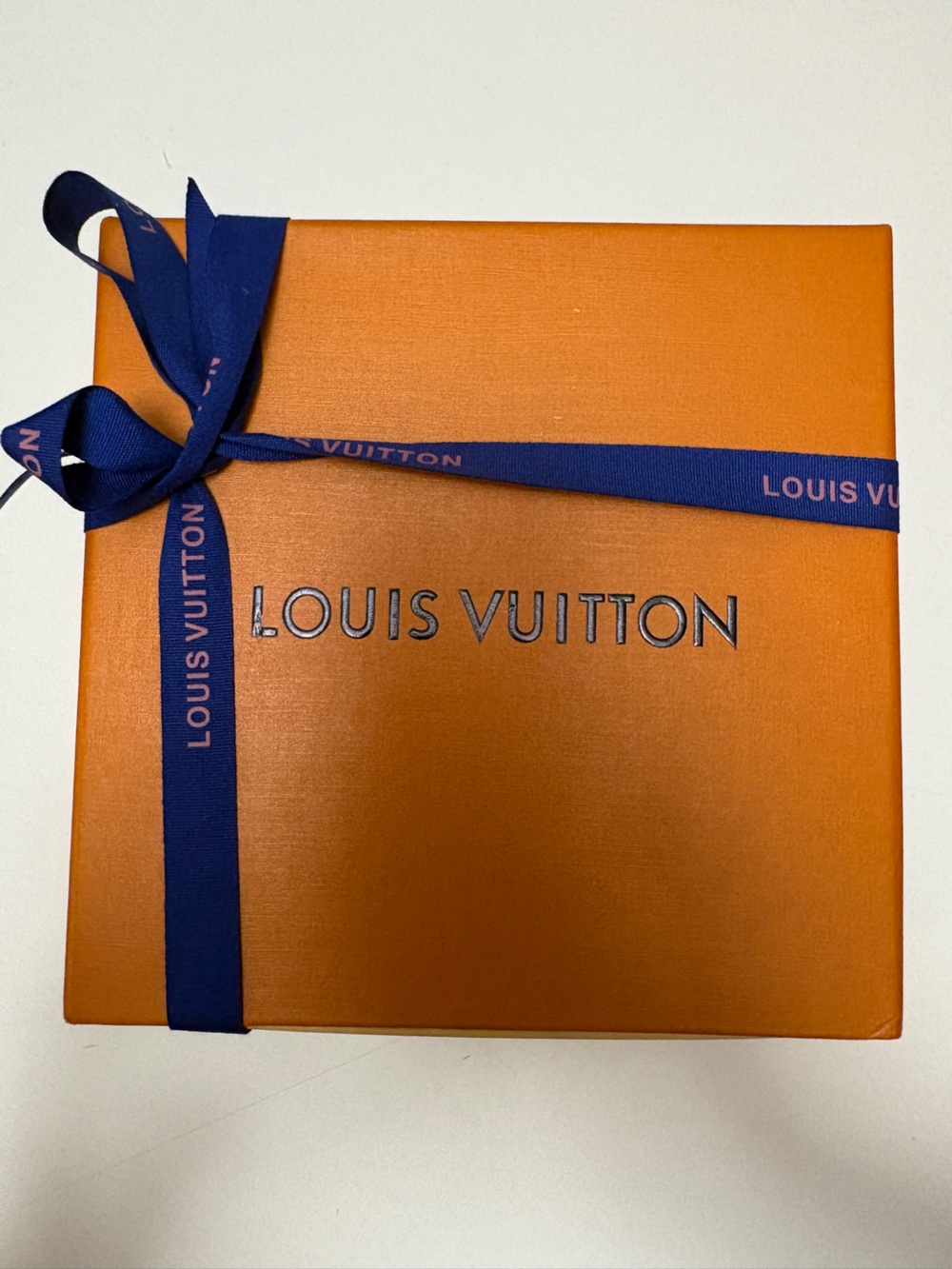 Louis Vuitton box, ribbon & drawstring dust bag